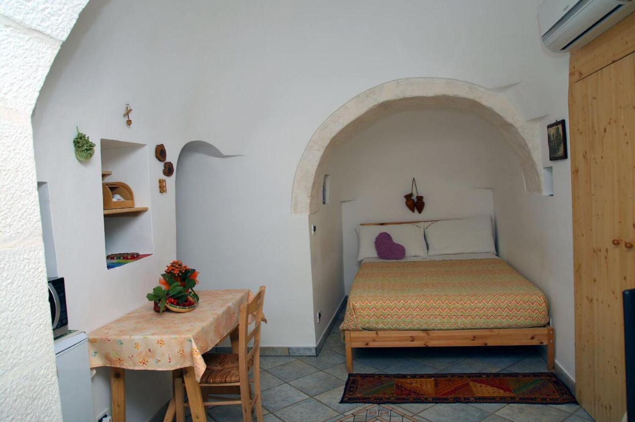 Bed and Breakfast Trullo Al Monte Чельє-Мессапіка Екстер'єр фото