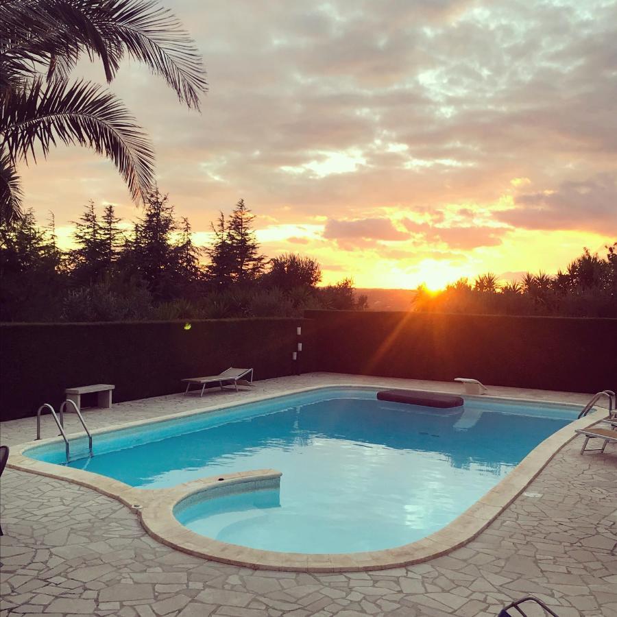 Bed and Breakfast Trullo Al Monte Чельє-Мессапіка Екстер'єр фото